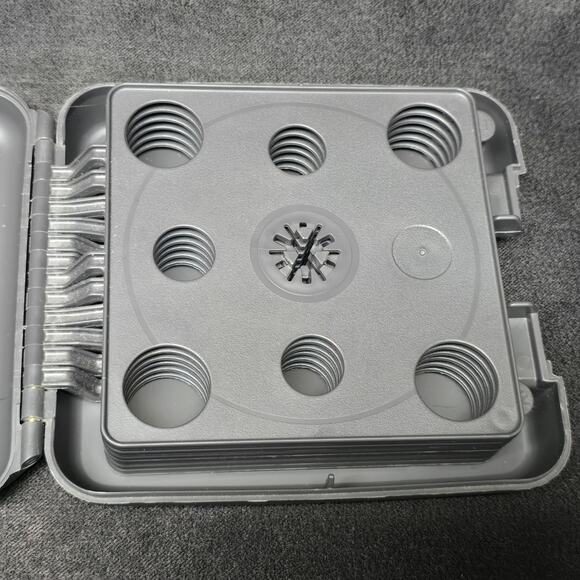 Metro CD DVD Blu-Ray Hard Case Disc Holder Holds 12 Compact Discs - Picture 2 of 7